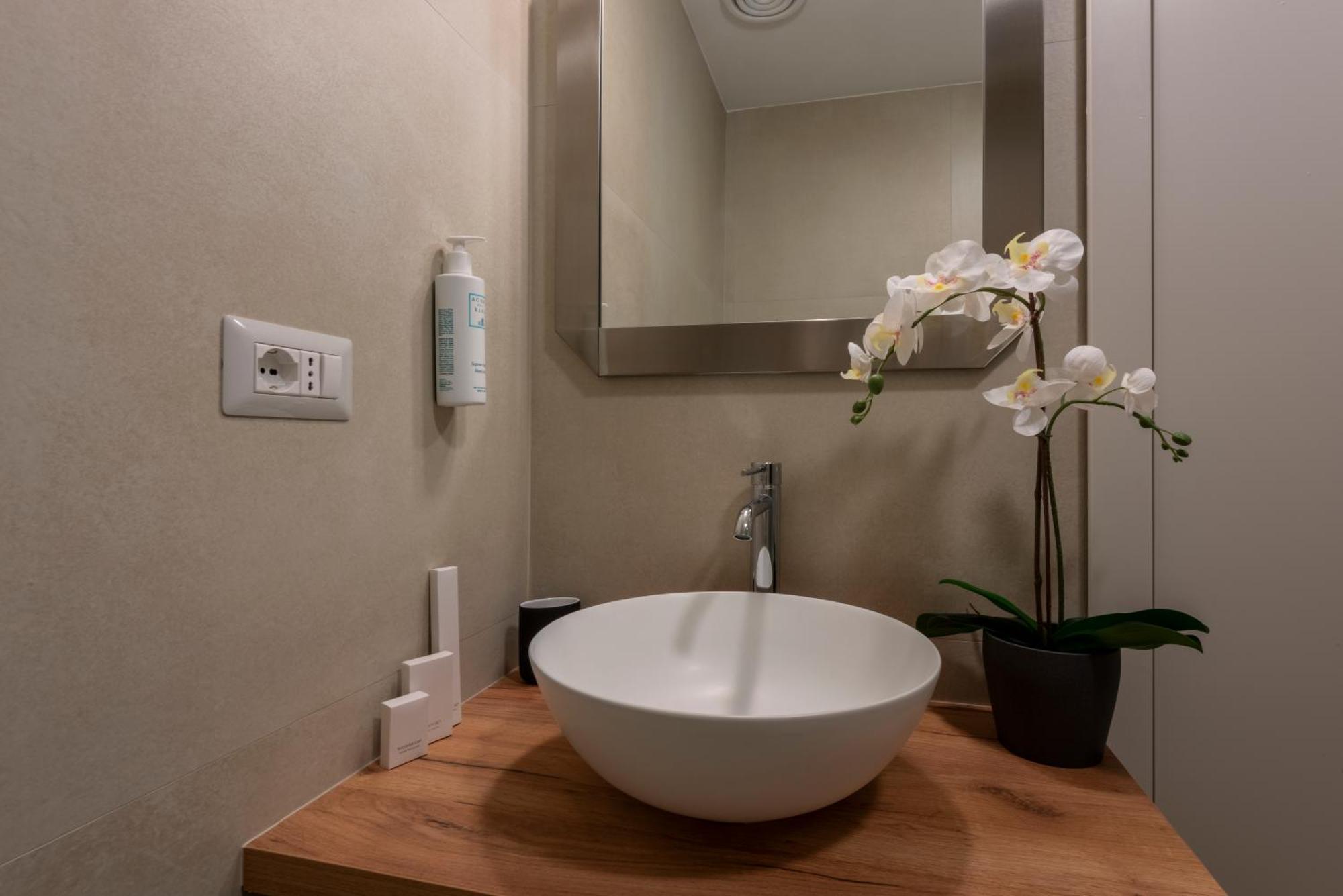Sweett - Luxury Velasca Milan Room photo